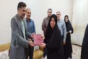 دکتر خسروپناه با خانواده شهید مدافع سلامت عبدالمهدی شادور دیدار کرد