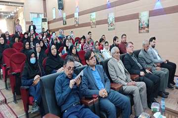 معاون بهداشت دانشگاه علوم پزشکی دزفول اظهار داشت: در راستای برنامه های جوانی جمعیت از28 زوج جوان تجلیل شد