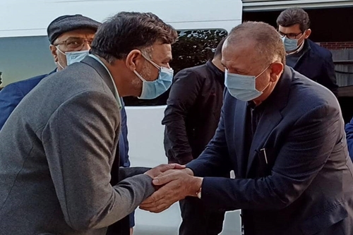 رئیس دانشگاه علوم پزشکی دزفول اظهار داشت: سرپرست ستاد فرمان حضرت امام (ره) 25 میلیارد تومان به بیمارستان یازهرا(س) مساعدت کرد.